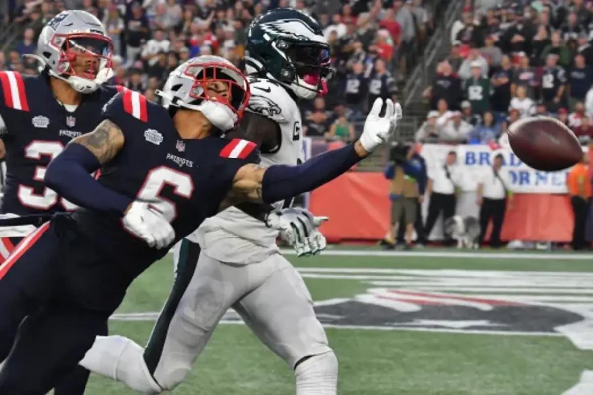 Patriots - Christian Gonzalez Eagles